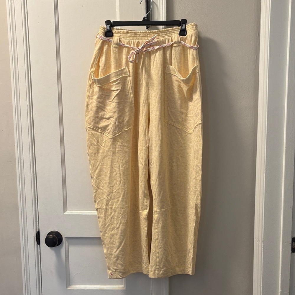 Light Yellow Barrel SweatPants with Drawstring with Cutie Pockets
